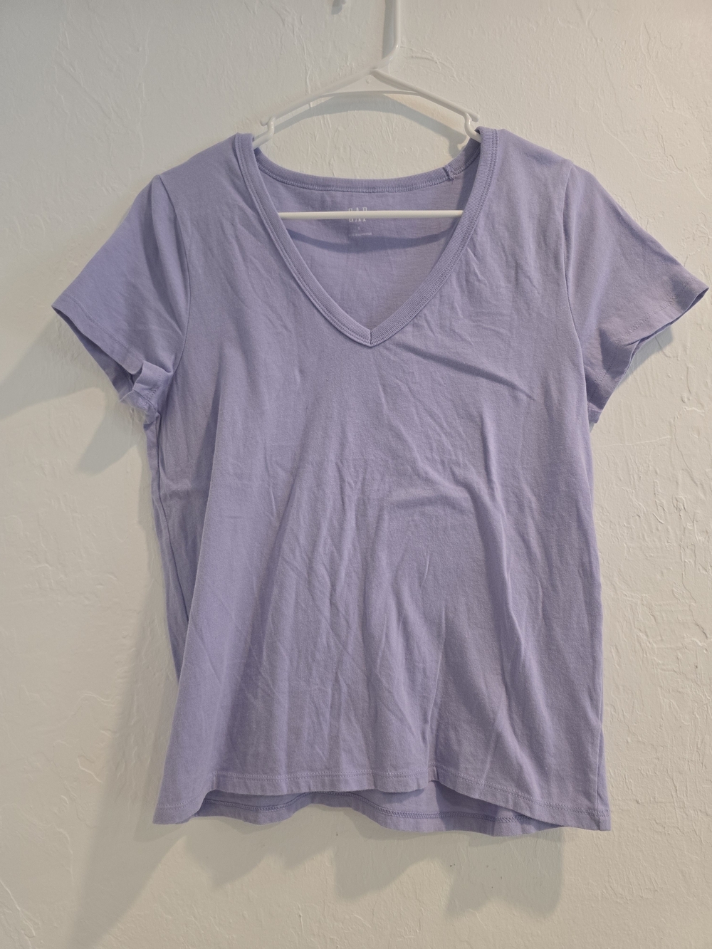 GAP Light Lavender V-Neck Short Sleeve Tee